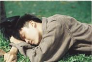 improves your quality of sleep. (image via pexels / the hien bui)